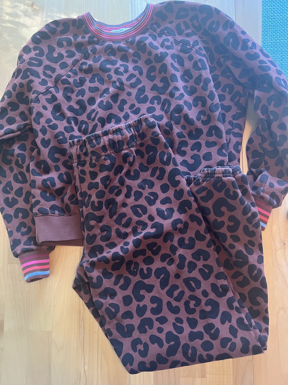 Marine Layer Women's Brown Leopard Sweatsuit Set Size L Sweatshirt
